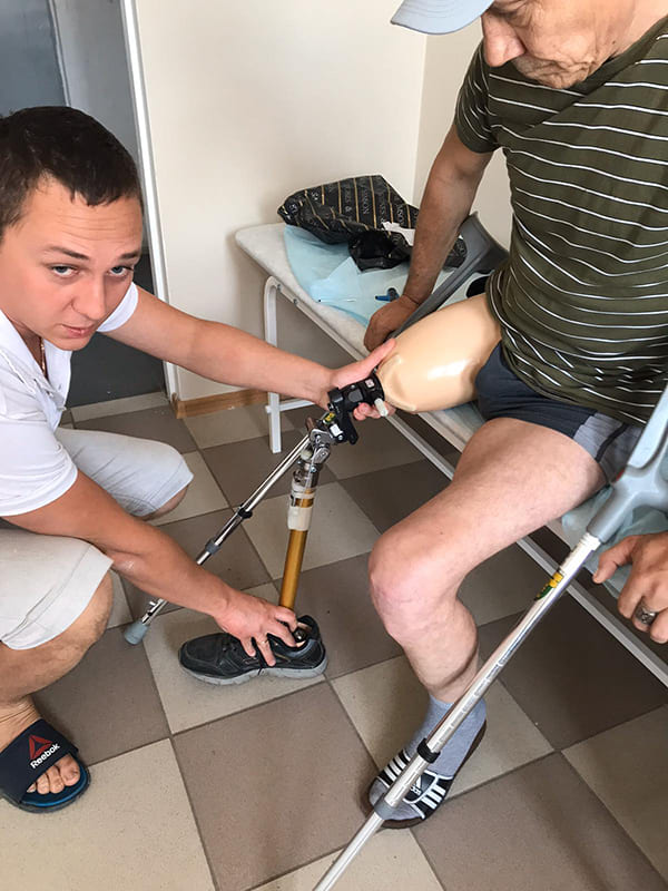Инвалидность после эндопротезирования. Протез ноги. Ножные протезы для инвалидов. Протез голени.